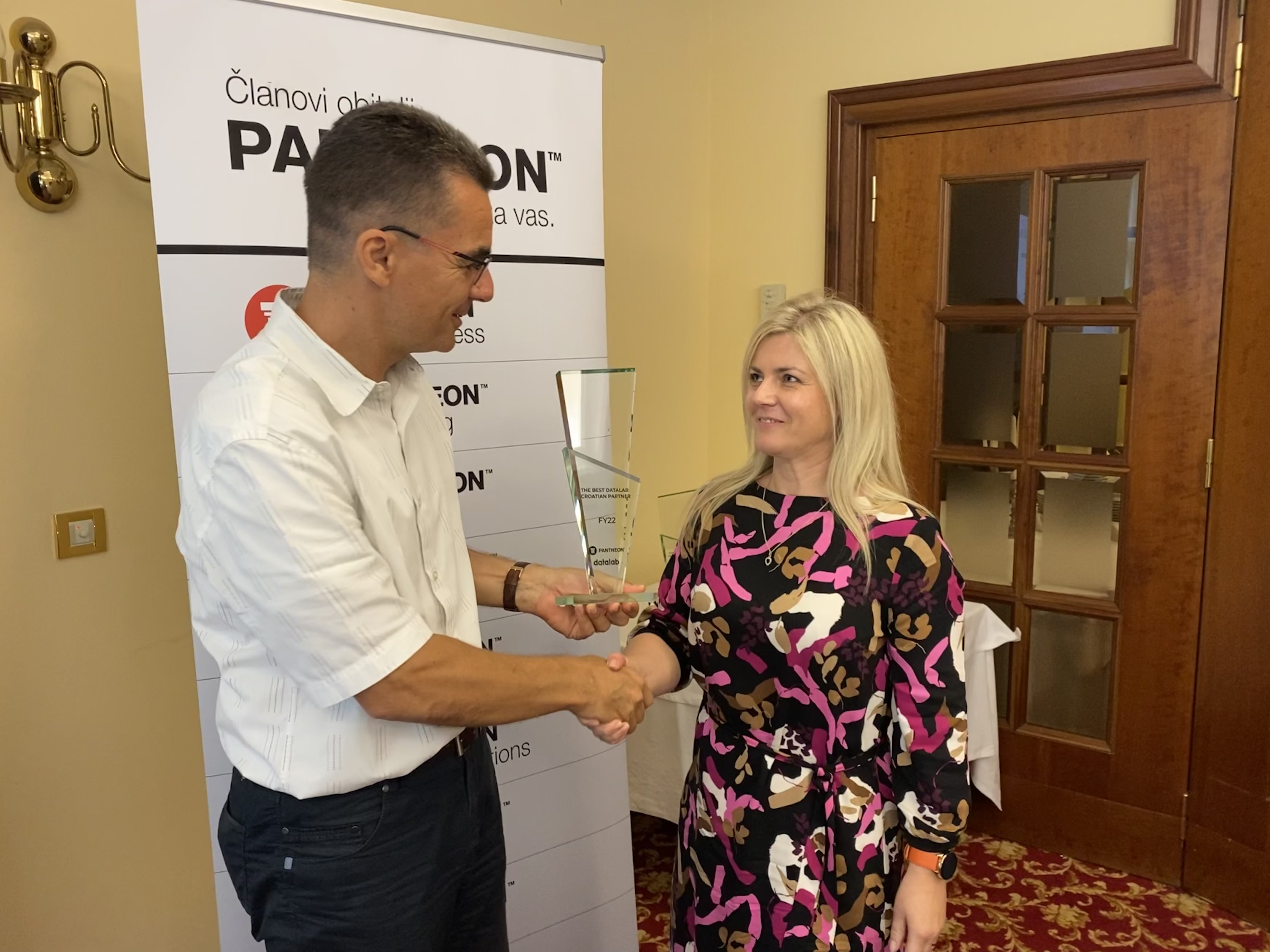 dodjela pehara FY22_1.jpg